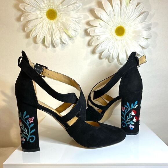 Badgley Mischa Tattoo Painted Heels - Picture 2 of 6